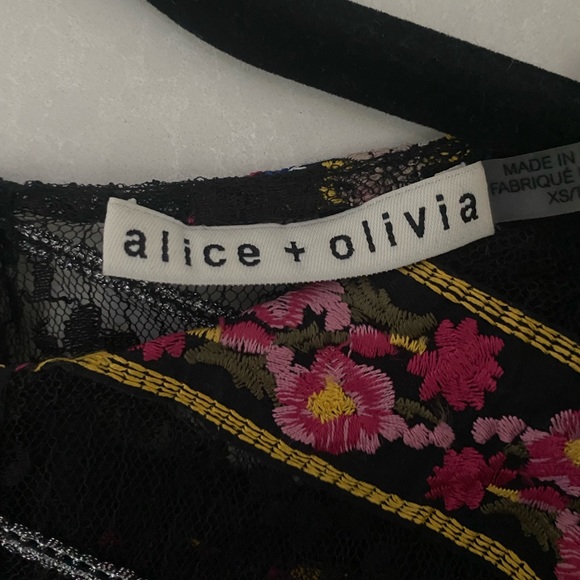 Alice + Olivia Larue Embroidered Slit-Sleeve Tip size XS - Picture 3 of 3